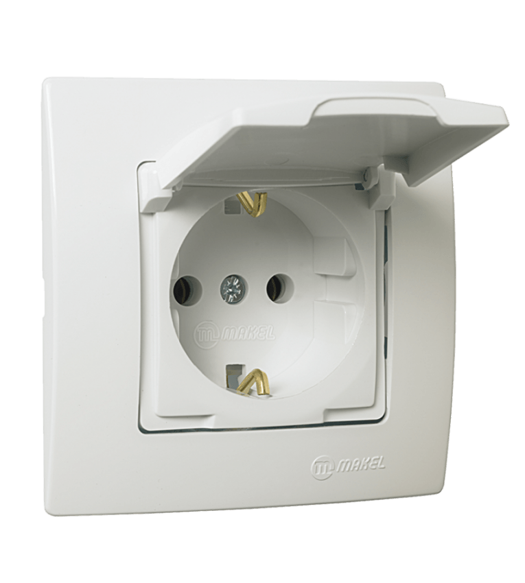 Установка розеток, сколько стоит поставить одну розетку